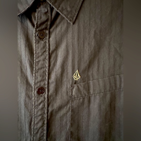 VOLCOM - Picture 3 of 6